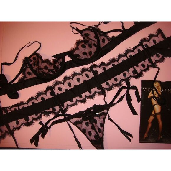 Victoria's Secret DESIGNER COLLECTION 34C,36B BRA SET+garter POLKA DOT BLACK